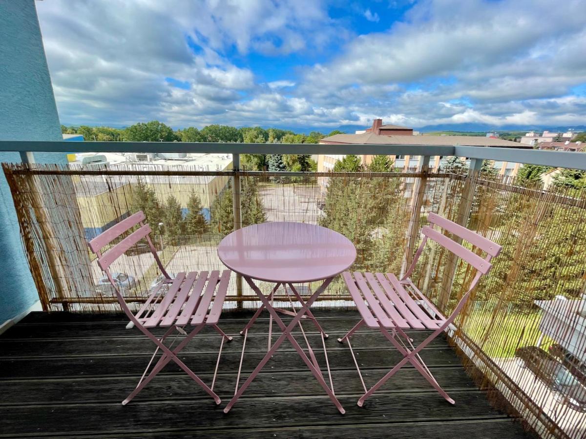 Cozy Apartment - Citycentre - Freeparking - Selfcheck-In Liptovsky Mikulas Exterior foto